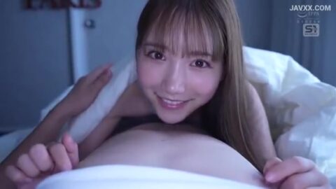 【三田真鈴】スレンダーな美乳彼女が大学のヤリサーたちと自宅で寝取られ乱交SEX!